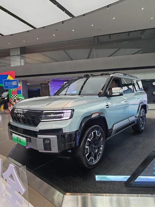 惠州57比亚迪方程豹硬派越野的爆款，英菲尼迪35周年与你共成长